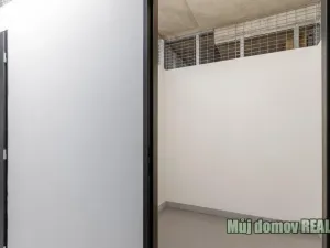 Pronájem bytu 1+kk, Praha - Hrdlořezy, V třešňovce, 40 m2