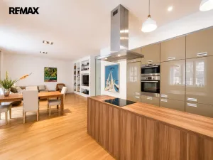 Pronájem bytu 2+kk, Praha - Bubeneč, Eliášova, 102 m2