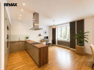 Pronájem bytu 2+kk, Praha - Bubeneč, Eliášova, 102 m2