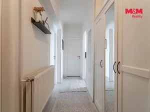 Prodej bytu 3+1, Bříství, 64 m2