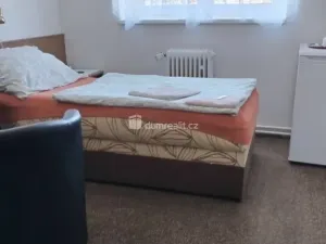 Pronájem atypického bytu, Praha - Dolní Chabry, Ústecká, 17 m2
