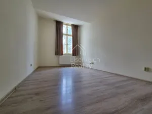 Pronájem bytu 1+1, Hradec Králové, Komenského, 34 m2