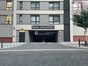 Pronájem bytu 1+kk, Praha - Nusle, Nuselská, 34 m2