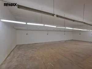 Pronájem obchodního prostoru, Stonařov, 225 m2