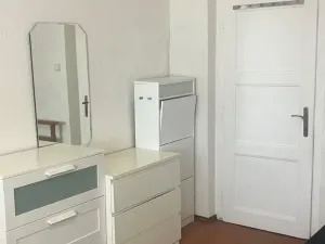 Pronájem bytu 1+1, Praha - Dolní Chabry, Prunéřovská, 1 m2