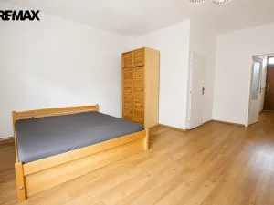 Pronájem bytu 1+1, Praha - Libeň, U školičky, 48 m2