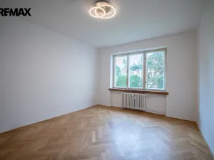 Pronájem bytu 2+1, Hradec Králové, Ladova, 56 m2