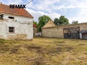 Prodej zemědělského objektu, Počedělice, 2500 m2