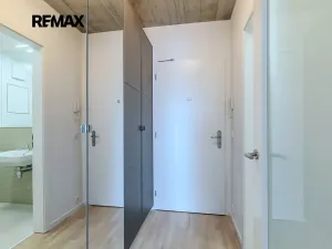 Prodej bytu 2+kk, Praha - Libeň, Novovysočanská, 45 m2