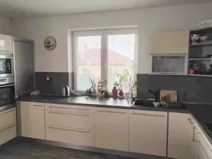 Dražba rodinného domu, Postřižín, K Moklině, 107 m2