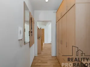 Prodej bytu 1+kk, Znojmo, U Lesíka, 33 m2