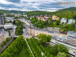 Prodej atypického bytu, Karlovy Vary, T. G. Masaryka, 194 m2