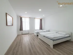 Prodej atypického bytu, Karlovy Vary, T. G. Masaryka, 194 m2