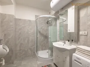 Prodej atypického bytu, Karlovy Vary, T. G. Masaryka, 194 m2