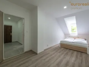 Prodej atypického bytu, Karlovy Vary, T. G. Masaryka, 194 m2