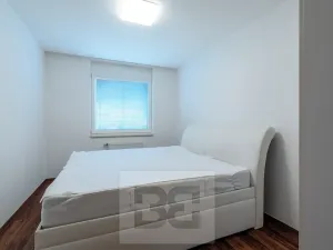 Pronájem bytu 3+kk, Praha - Velká Chuchle, 70 m2