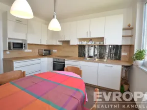 Prodej bytu 3+1, Praha - Modřany, Levského, 74 m2