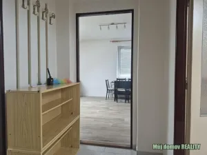 Pronájem bytu 1+1, Praha - Štěrboholy, Pod areálem, 45 m2
