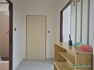 Pronájem bytu 1+1, Praha - Štěrboholy, Pod areálem, 45 m2