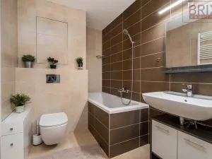 Prodej bytu 2+kk, Praha, Oty Bubeníčka, 57 m2