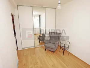 Pronájem bytu 2+kk, Praha - Troja, Hnězdenská, 36 m2