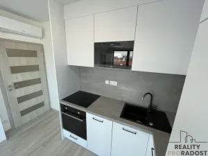 Pronájem bytu 2+kk, Břeclav, Břetislavova, 36 m2