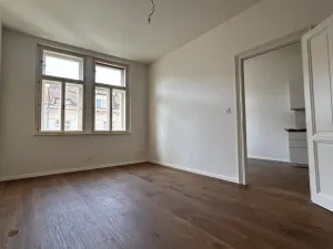 Pronájem bytu 2+kk, Praha - Nusle, Jaromírova, 43 m2