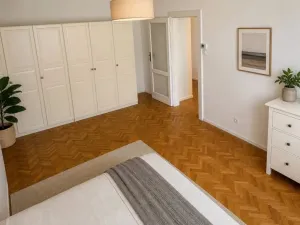 Pronájem bytu 2+kk, Praha - Holešovice, Komunardů, 60 m2