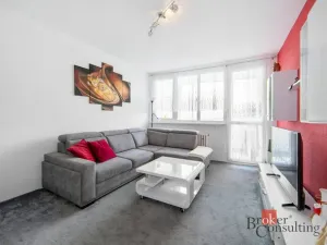 Prodej bytu 3+1, Toužim, Sídliště, 67 m2
