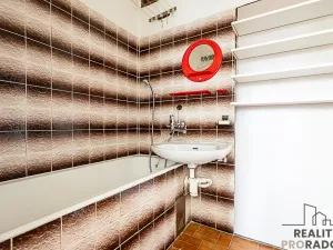 Prodej bytu 3+1, Praha, Hvozdíková, 75 m2