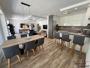 Pronájem rodinného domu, Šardice, 172 m2