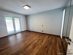 Pronájem rodinného domu, Šardice, 172 m2