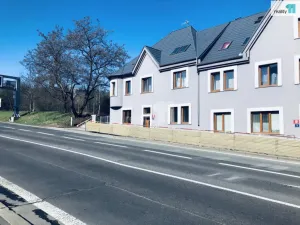 Pronájem bytu 2+kk, Praha - Hrdlořezy, Českobrodská, 35 m2