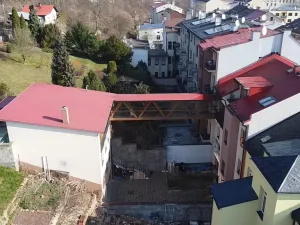 Dražba vícegeneračního domu, Náchod, Komenského, 1000 m2