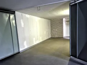 Pronájem garáže, Praha - Kobylisy, Frýdlantská, 18 m2