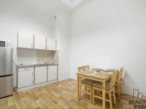 Pronájem kanceláře, Jaroměř, nám. Československé armády, 137 m2