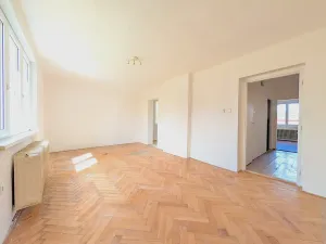 Prodej bytu 3+1, Počátky, Stodolní, 61 m2