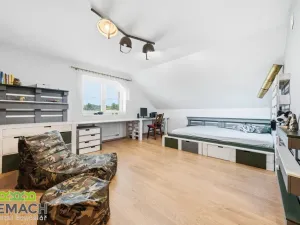 Prodej rodinného domu, Blatnice pod Svatým Antonínkem, 335 m2
