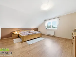 Prodej rodinného domu, Blatnice pod Svatým Antonínkem, 335 m2