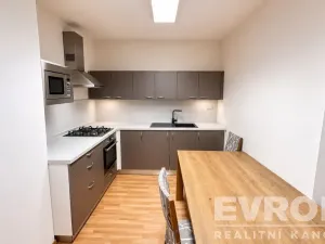Prodej bytu 3+1, Mladá Boleslav - Mladá Boleslav II, Komenského náměstí, 113 m2