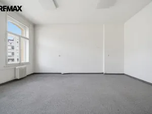 Prodej kanceláře, Karlovy Vary, Jaltská, 61 m2