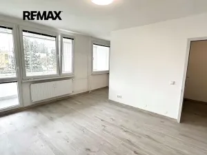 Pronájem bytu 1+kk, Kladno, Italská, 27 m2