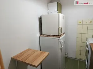 Pronájem bytu 2+kk, Praha - Kobylisy, Rajmonova, 45 m2