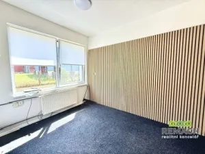 Pronájem kanceláře, Kunovice, Na Záhonech, 37 m2