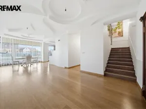 Prodej rodinného domu, Jesenice - Zdiměřice, Sýkorová, 363 m2