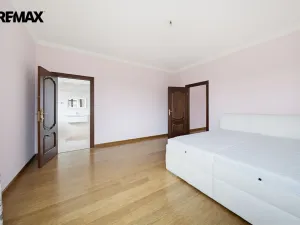 Prodej rodinného domu, Jesenice - Zdiměřice, Sýkorová, 363 m2