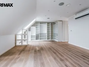 Prodej bytu 3+kk, Praha - Žižkov, Křišťanova, 144 m2