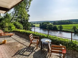 Prodej chaty, Týn nad Vltavou - Hněvkovice na levém břehu Vltavy, 80 m2