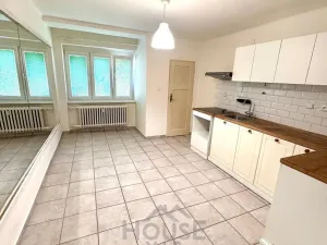 Pronájem bytu 3+kk, Praha - Žižkov, Jeseniova, 71 m2