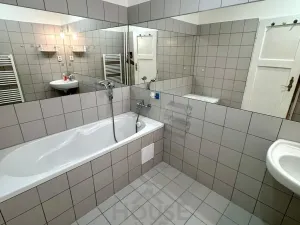 Pronájem bytu 3+kk, Praha - Žižkov, Jeseniova, 71 m2